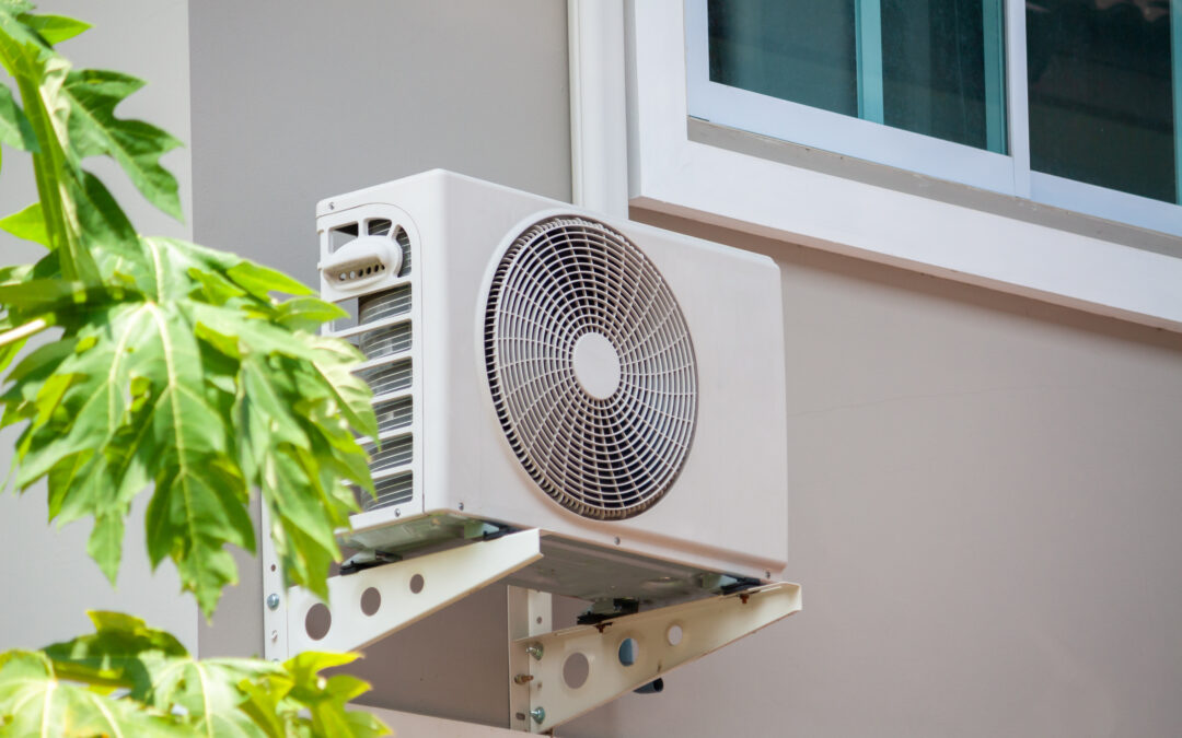 Klimaanlage nachrüsten: Möglichkeiten für Einfamilienhaus, Wohnung und Büro